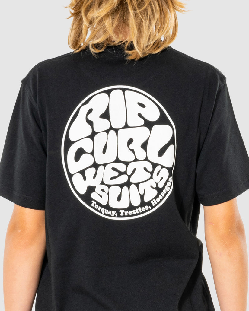 BOYS 8-16 WETSUIT ICON T-SHIRT