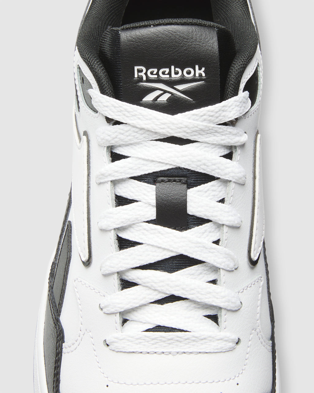 ATR CHILL SNEAKERS