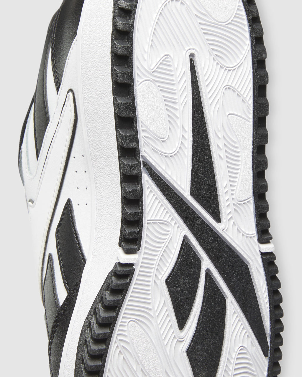 ATR CHILL SNEAKERS