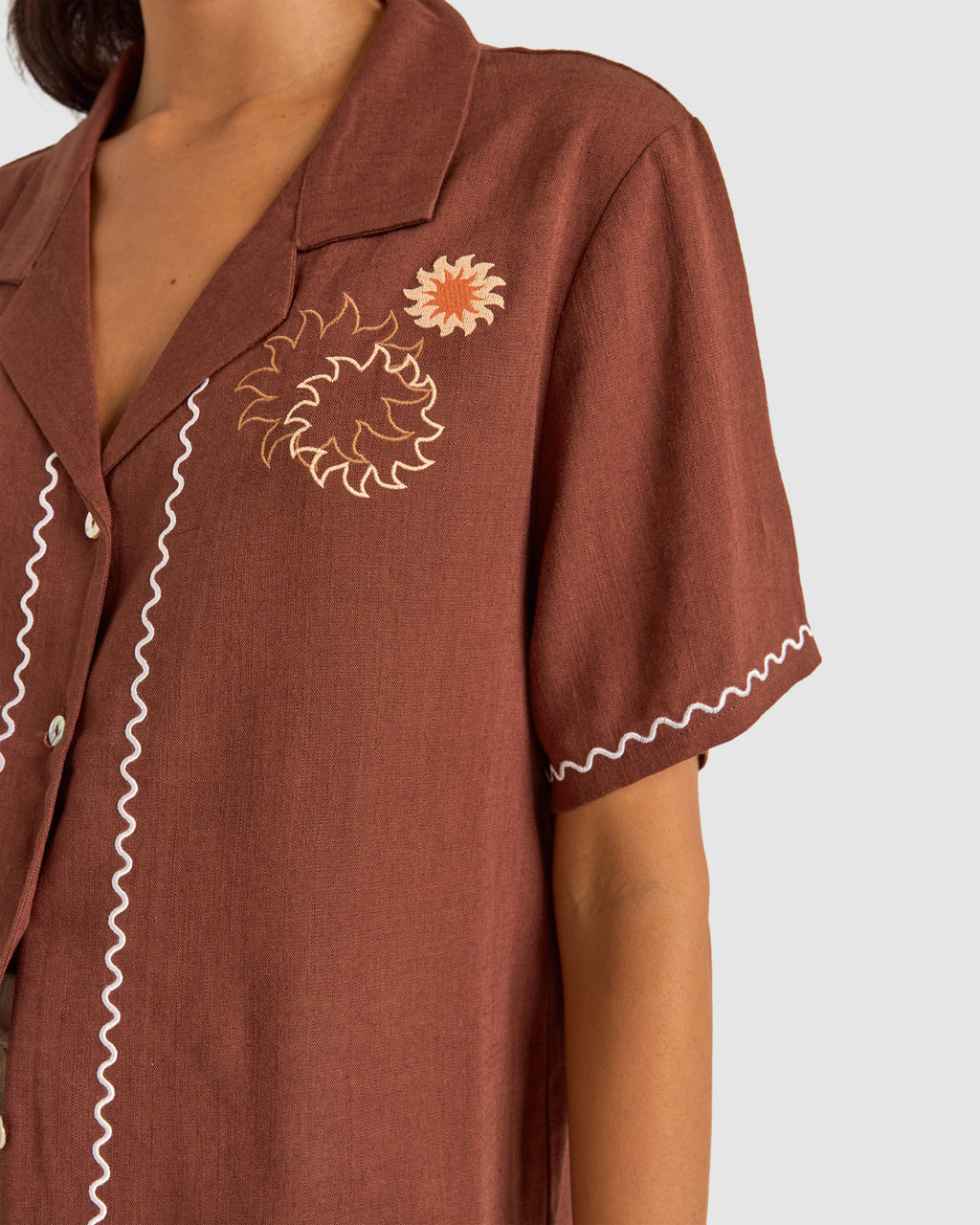 Womens Solis Embroidered Short Sleeve Shirt