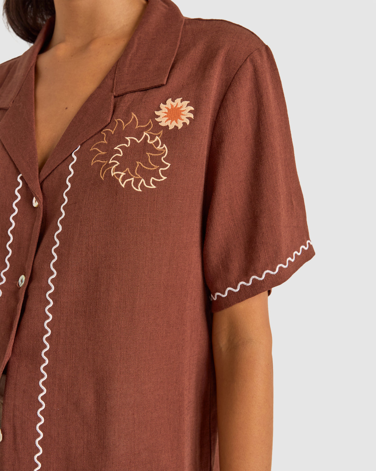 Womens Solis Embroidered Short Sleeve Shirt