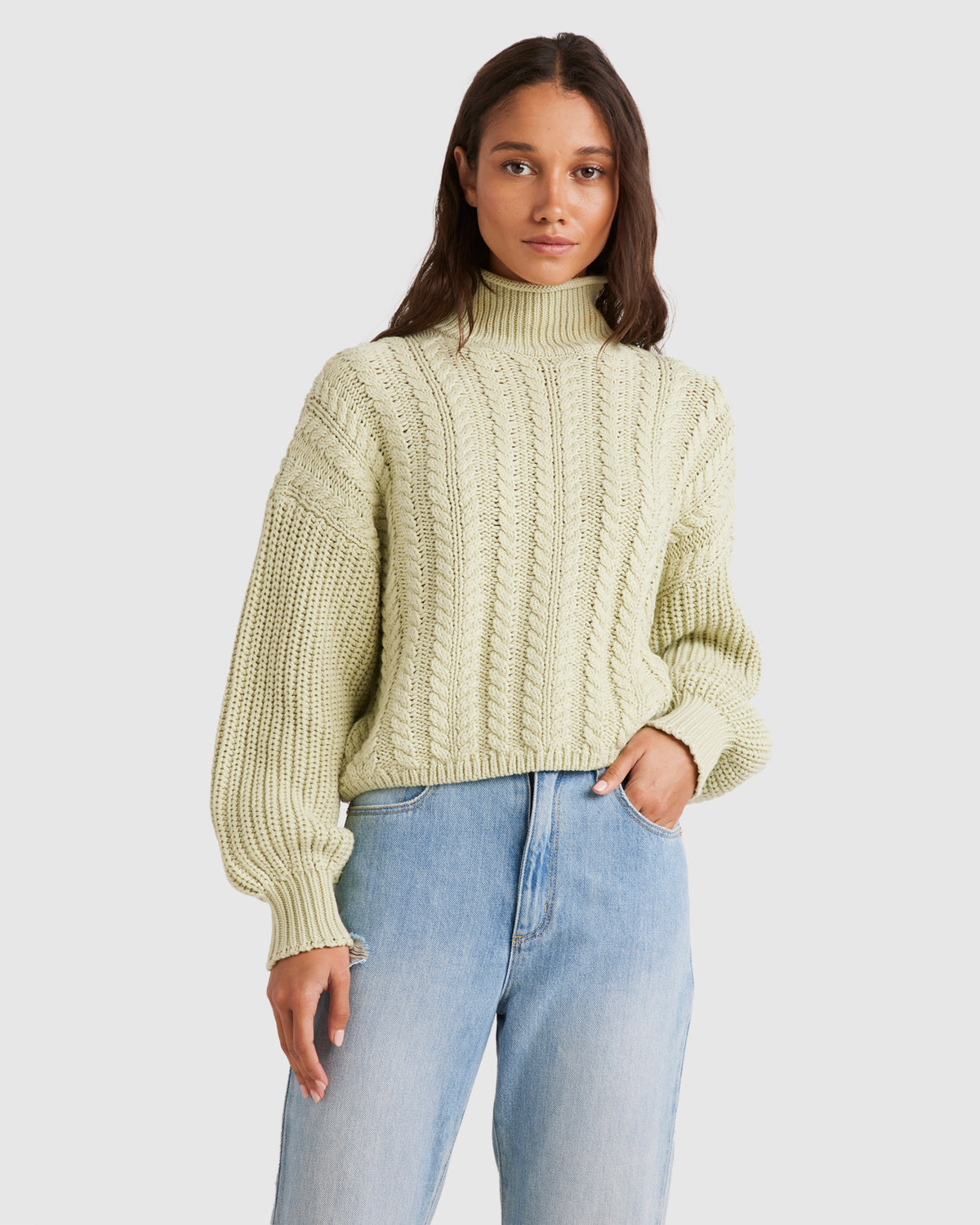 WOMENS CABLES SWEATER