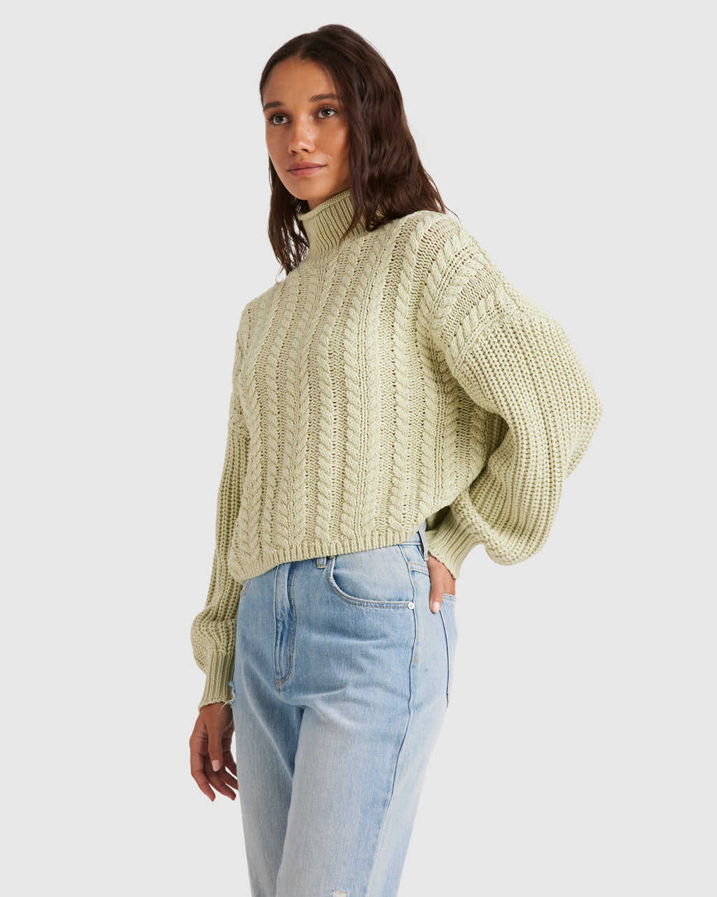 WOMENS CABLES SWEATER
