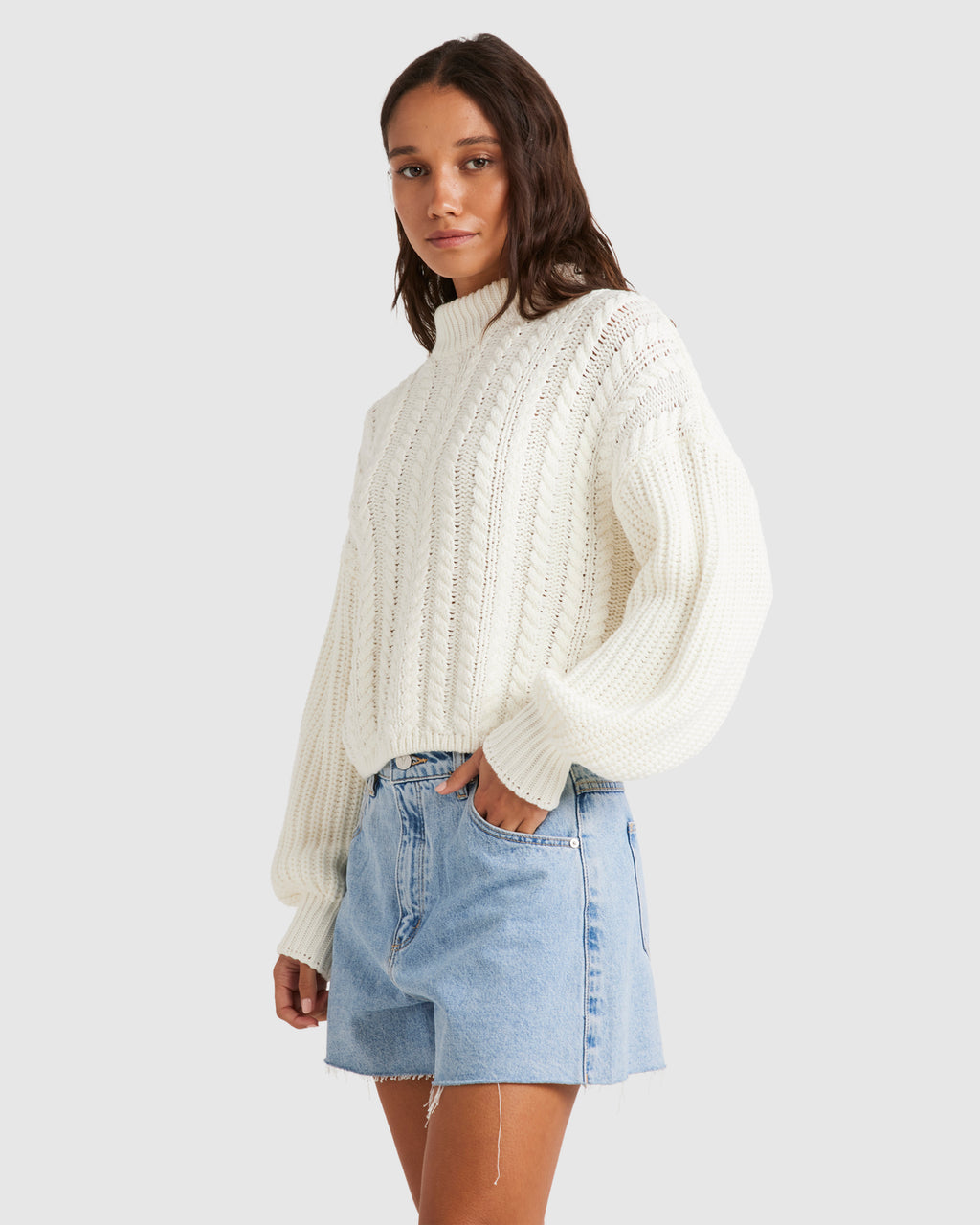 WOMENS CABLES SWEATER