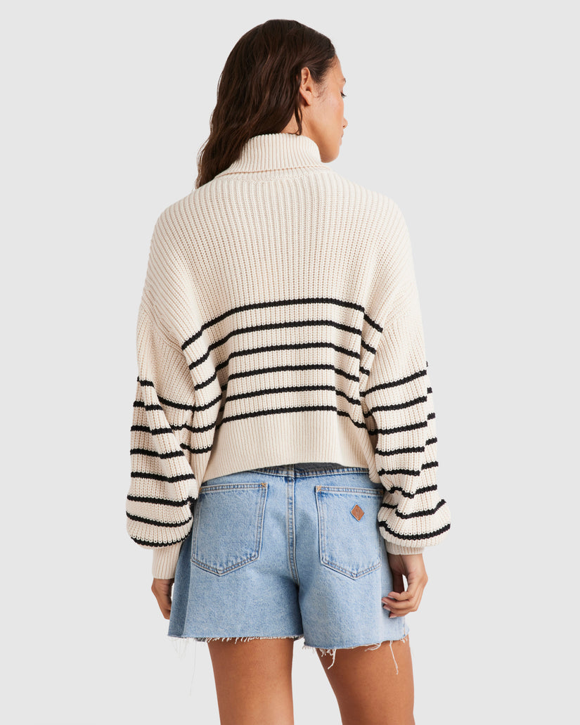 WOMENS STRIPED SWEATER
