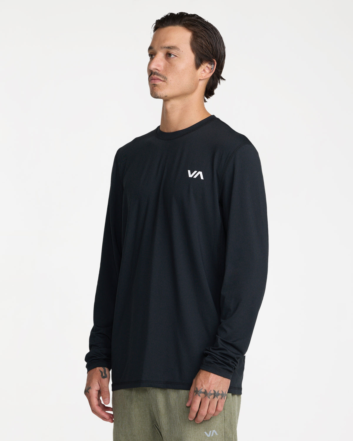 23ms033601_rvca_blk_sd1