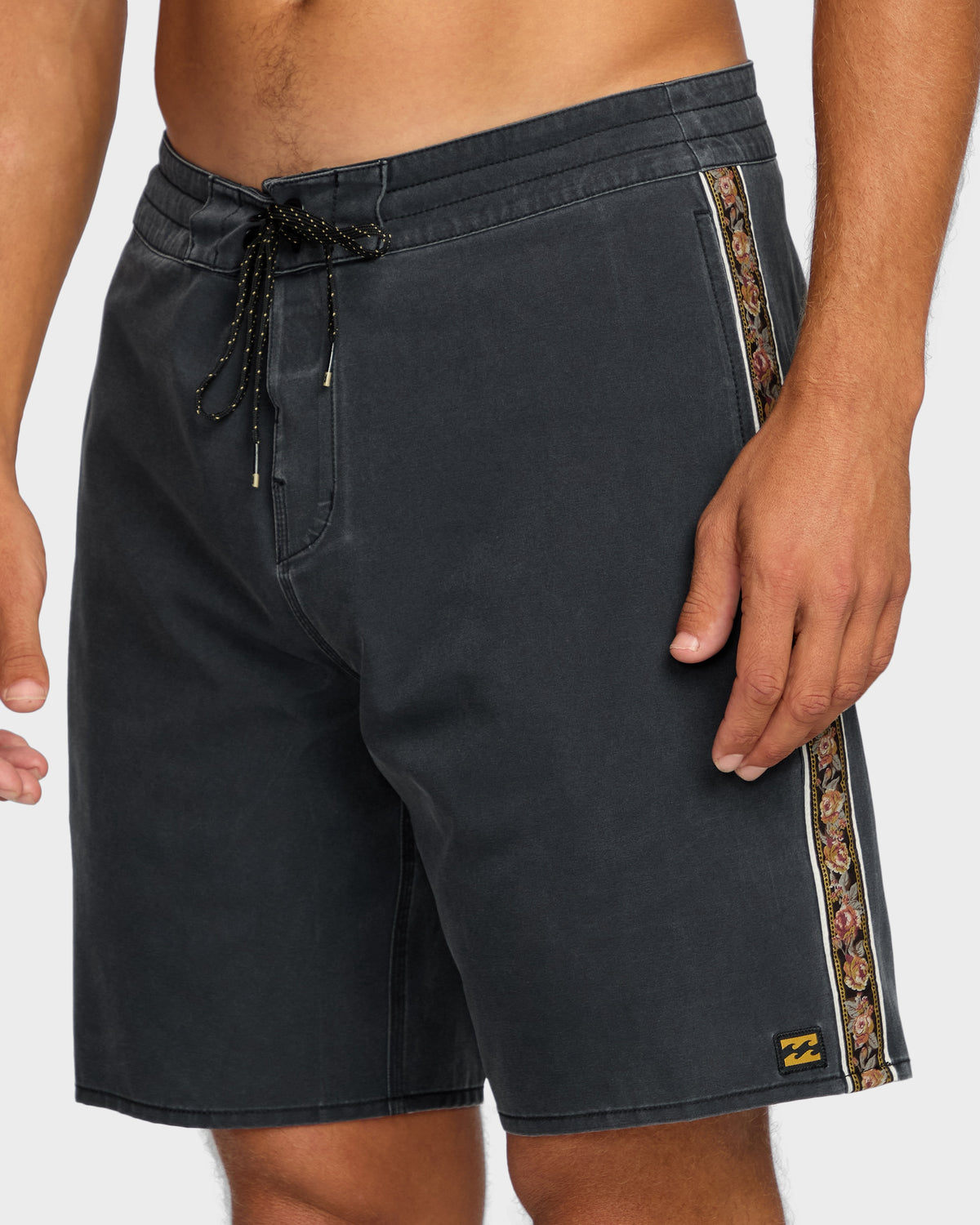 Mens Wategos Lo Tide 18.5 Boardshorts