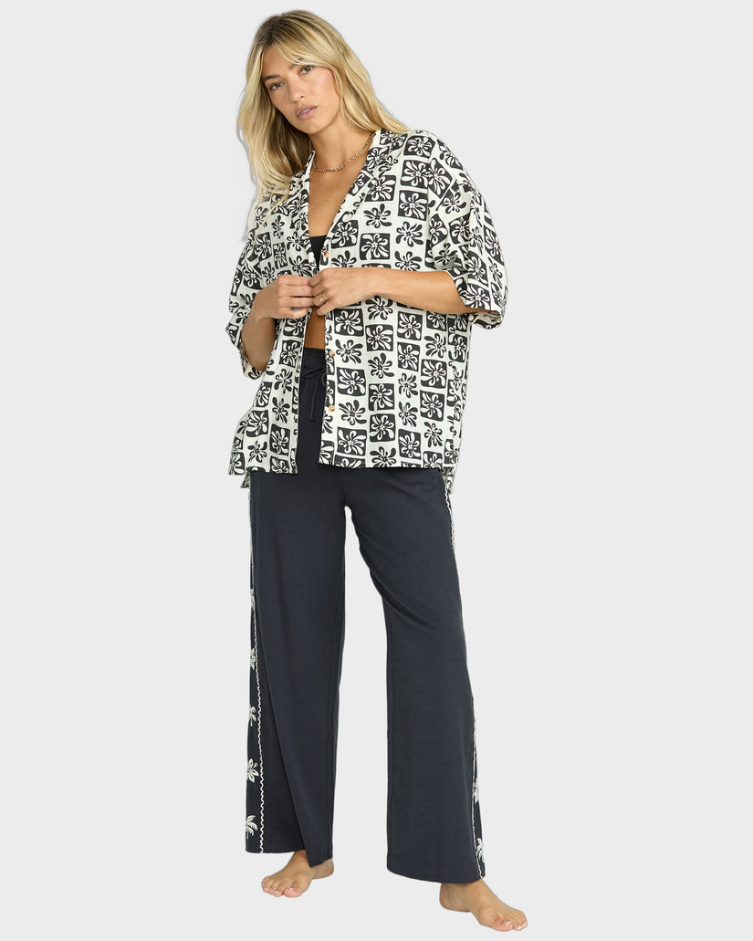 Womens Beach Side Short Sleeve Shirt