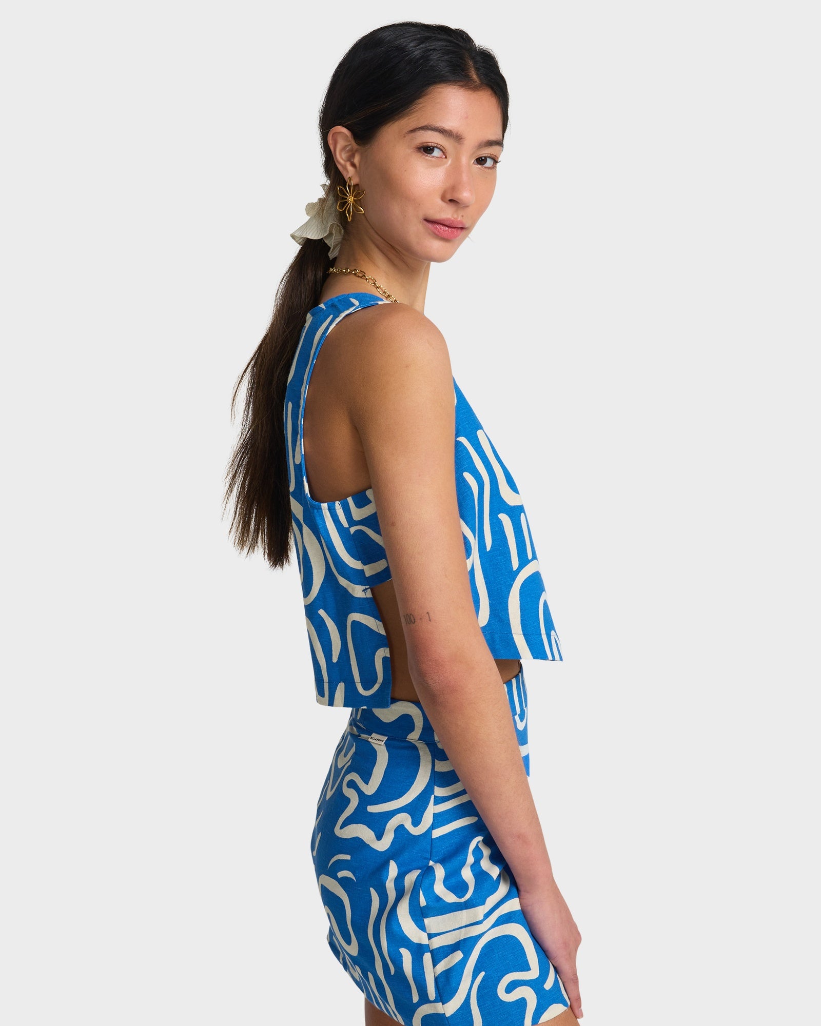 Womens So Breezy Cropped Woven Top