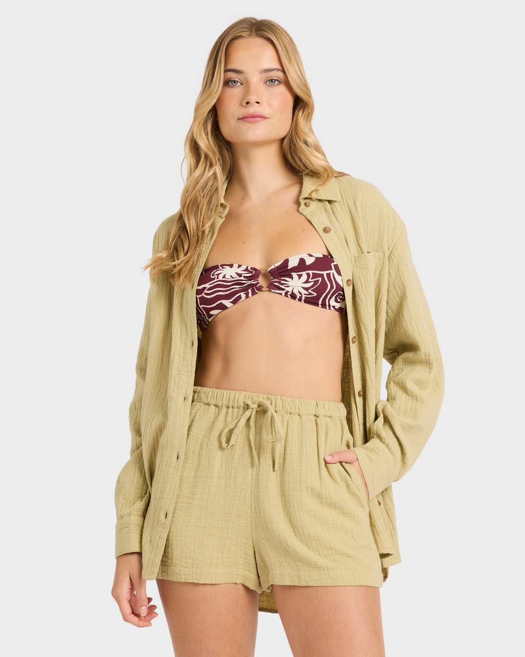Womens Wanderer Elastic Waist Shorts
