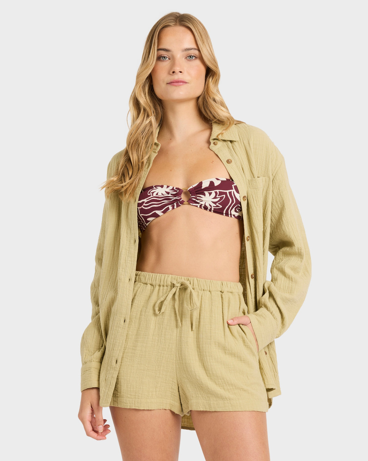 Womens Wanderer Elastic Waist Shorts