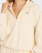 Womens Classic Feels Half Zip Fleece Top