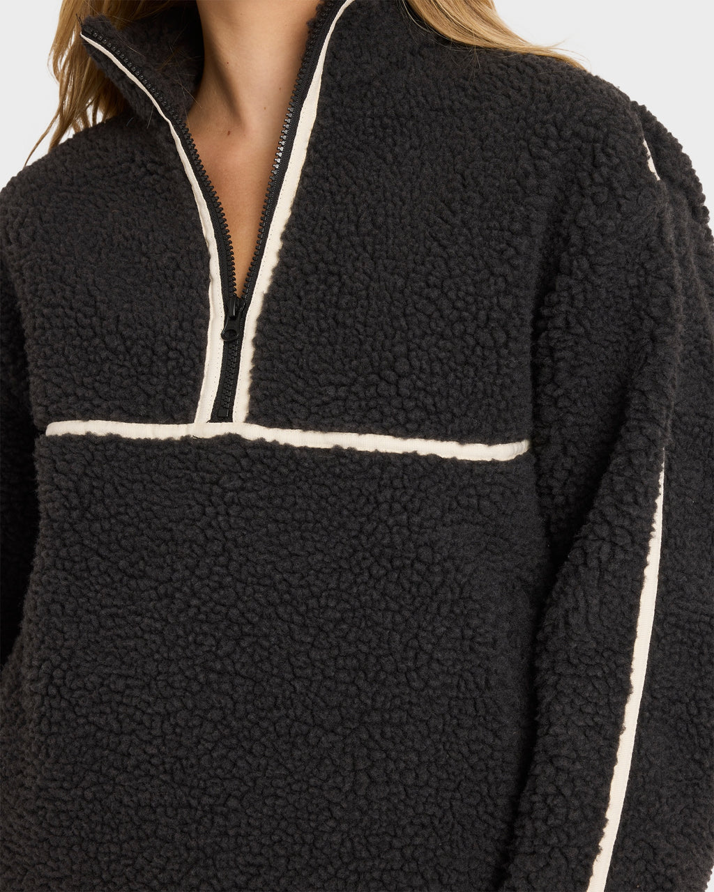 Womens Getting Warm Pullover Fleece Top