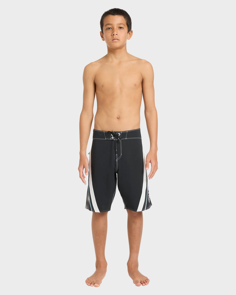 Boys 8-16 Fluid 2K 18" Boardshorts