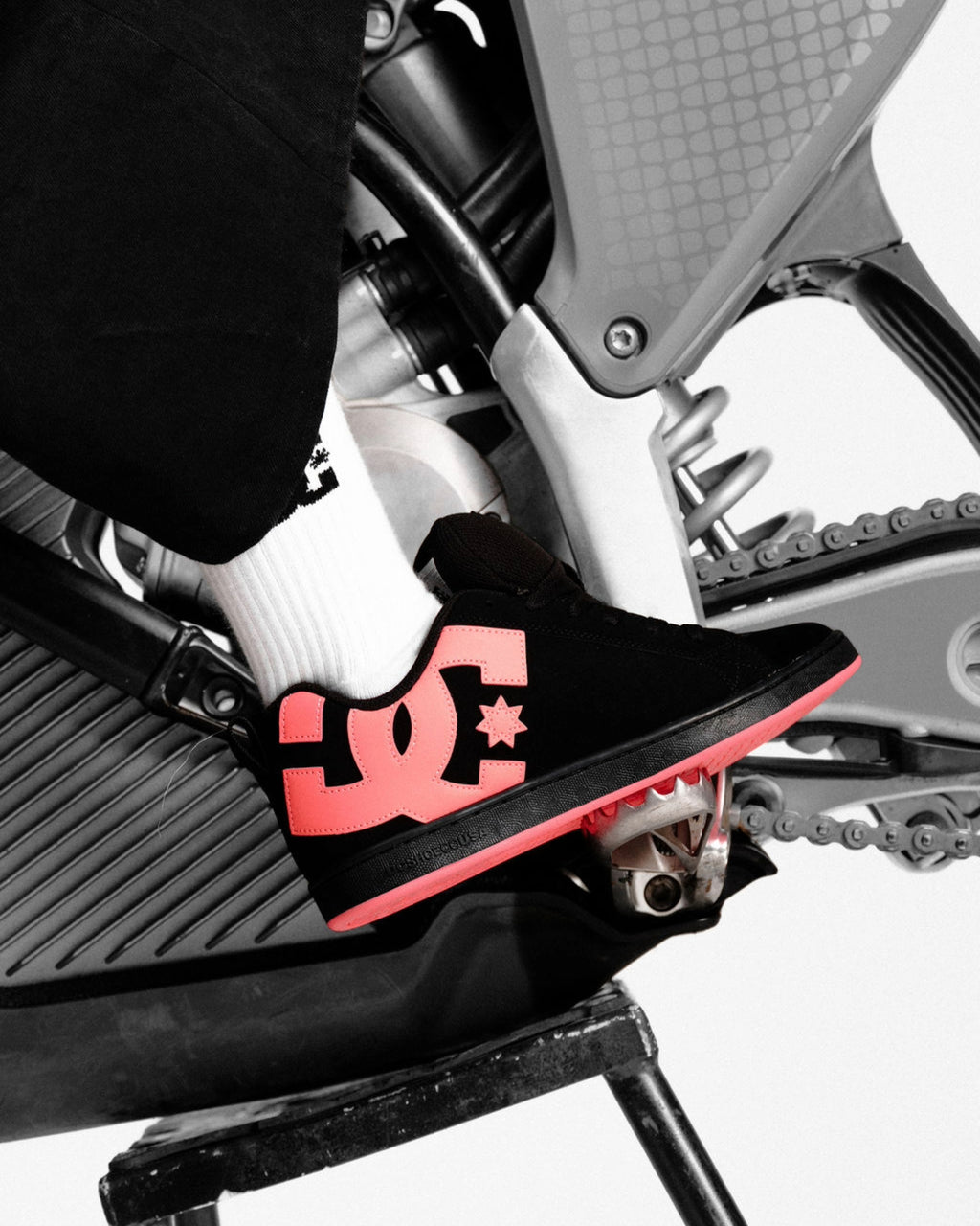 Womens Court Graffik Skate Shoes