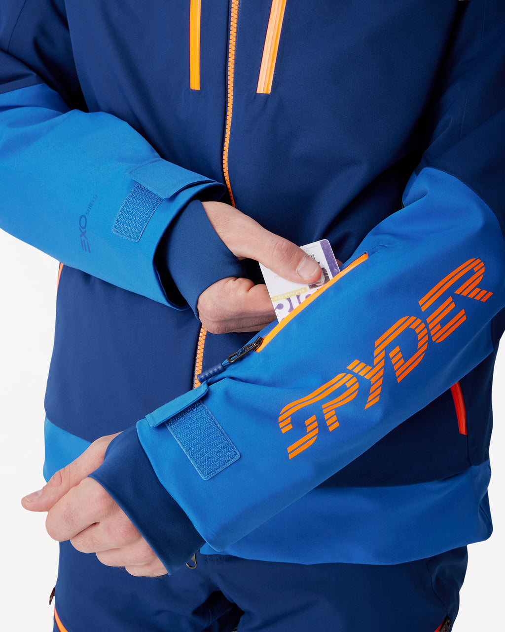 38sa073622_spyder_s1_dtl1