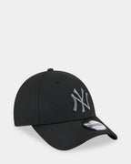 9Forty New York Yankees Snapback Cap