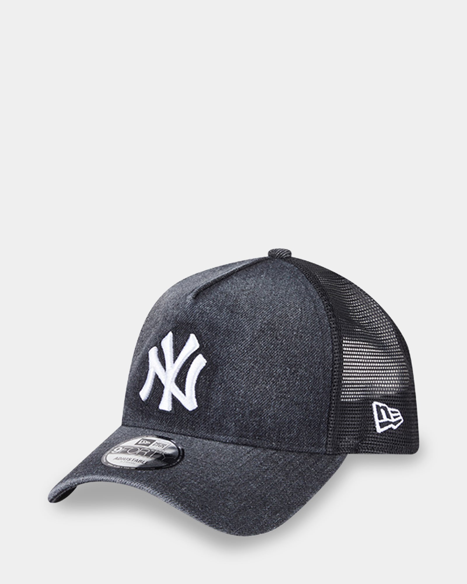 9Forty A-Frame New York Yankees Trucker Cap