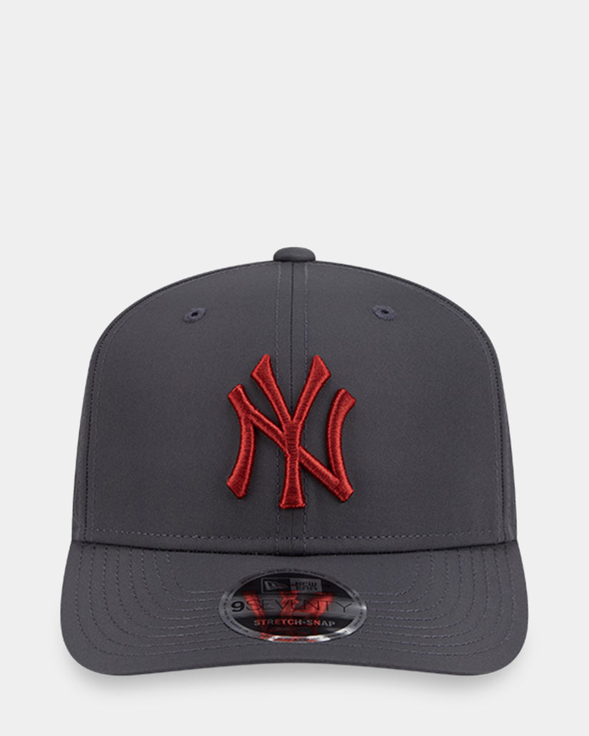 9Seventy Stretch-Snap New York Yankees Cap