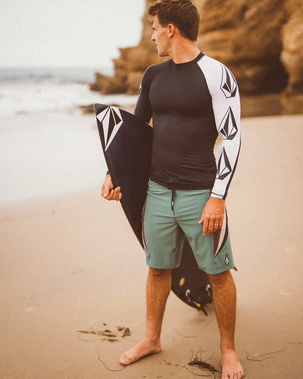 MENS SURF VITALS JACK ROBINSON MOD BOARDSHORTS