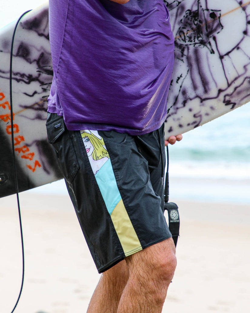 Mens Featured Artist Ozzy Liberator 20"