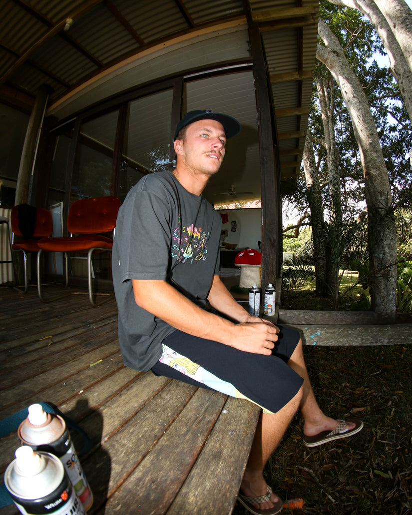 Mens Featured Artist Ozzy Liberator 20"