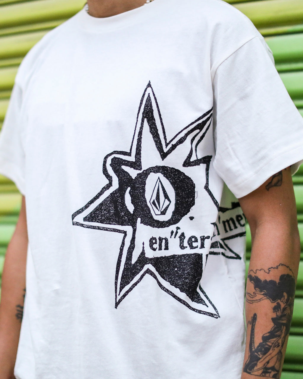MENS V ENT STONE BURST T-SHIRT