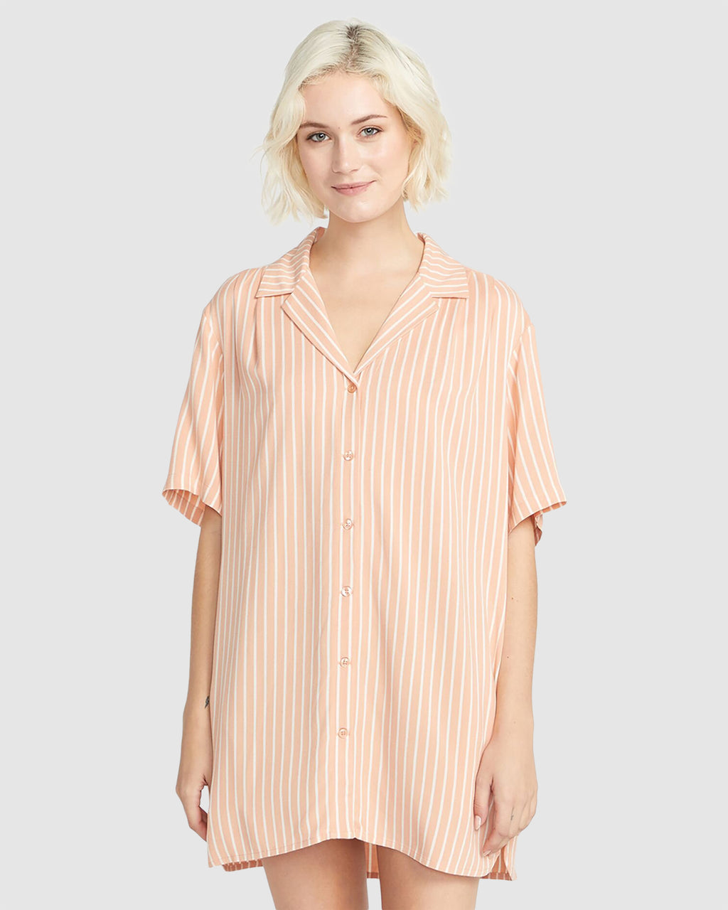 Womens Thee Metallion Short Sleeve Shirt