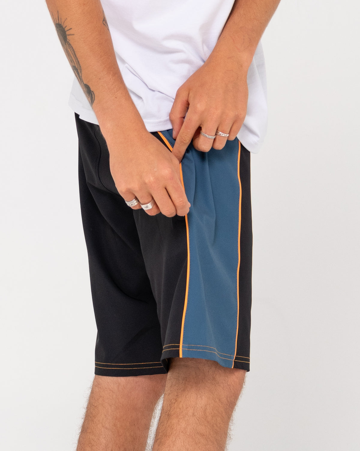MENS PIPE DREAMS BOARDSHORTS