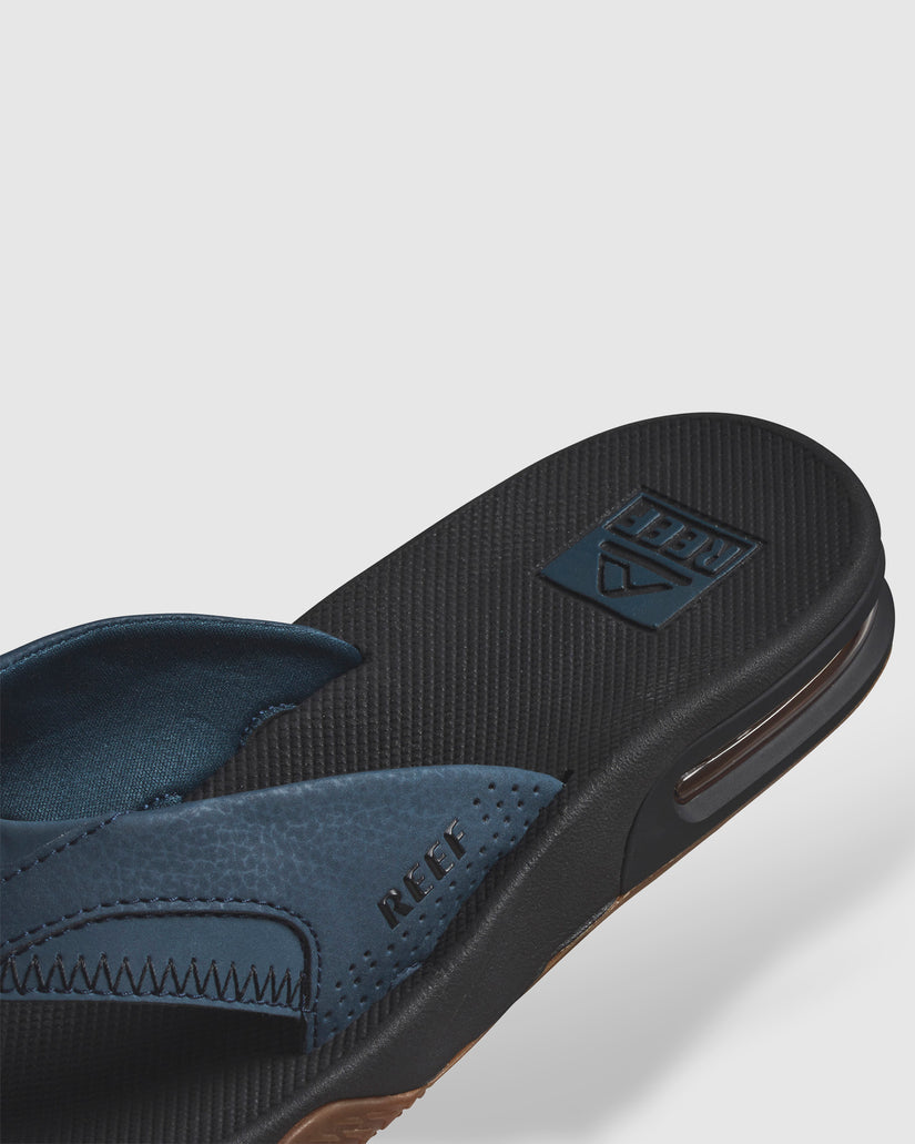 MENS FANNING THONGS
