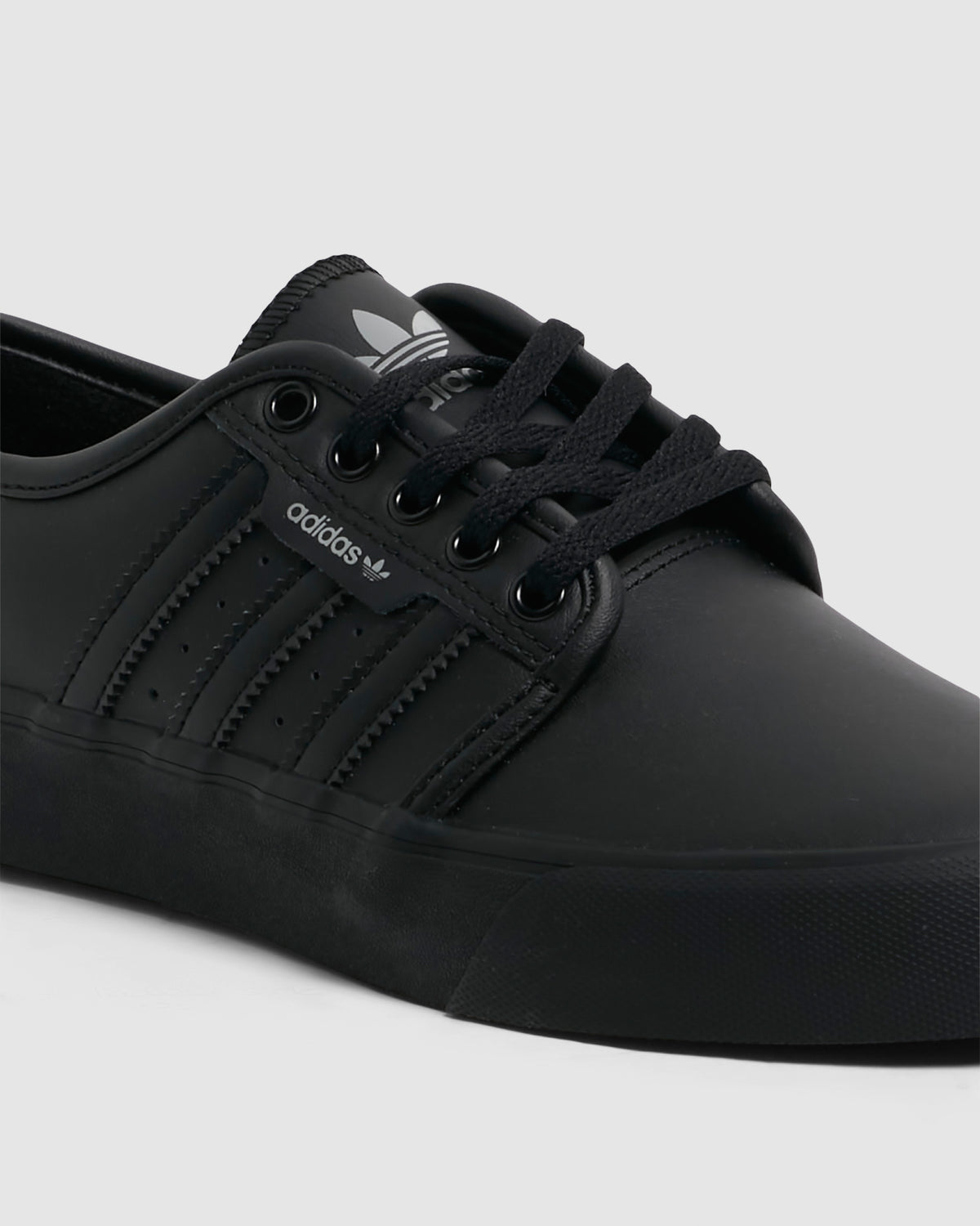 Seeley XT Sneakers