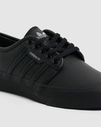 Seeley XT Sneakers