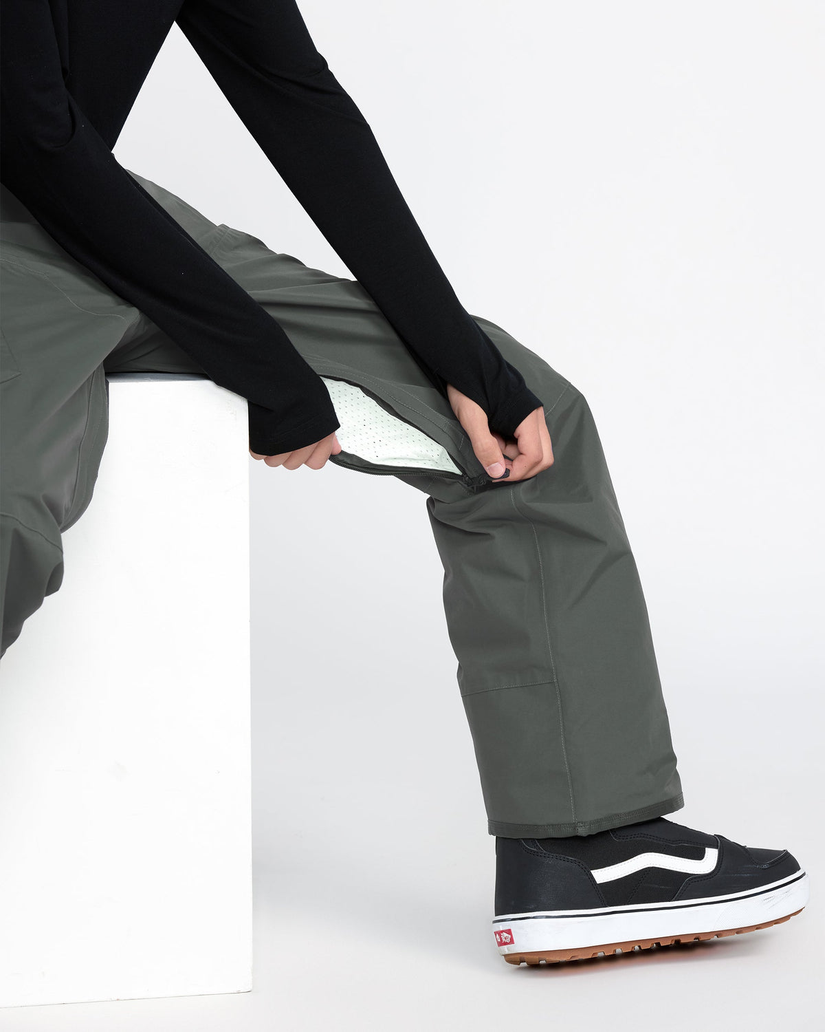 Mens L Gore-Tex Snow Pants