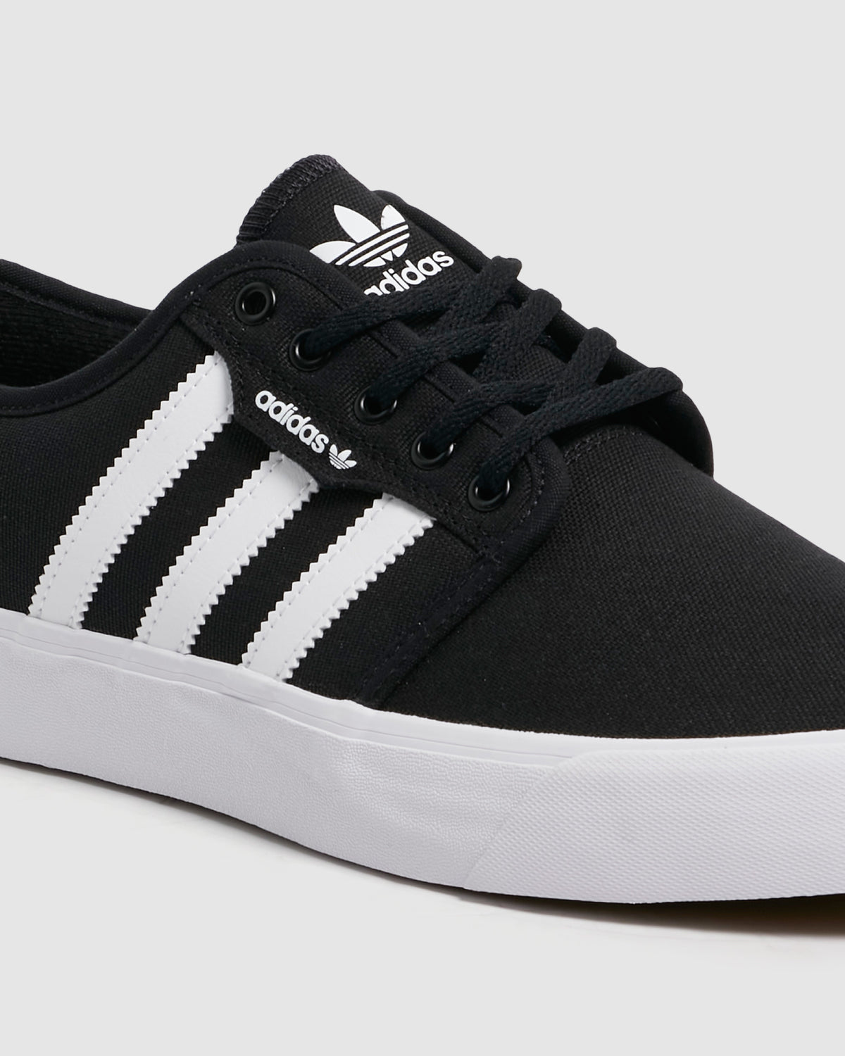 Seeley XT Sneakers