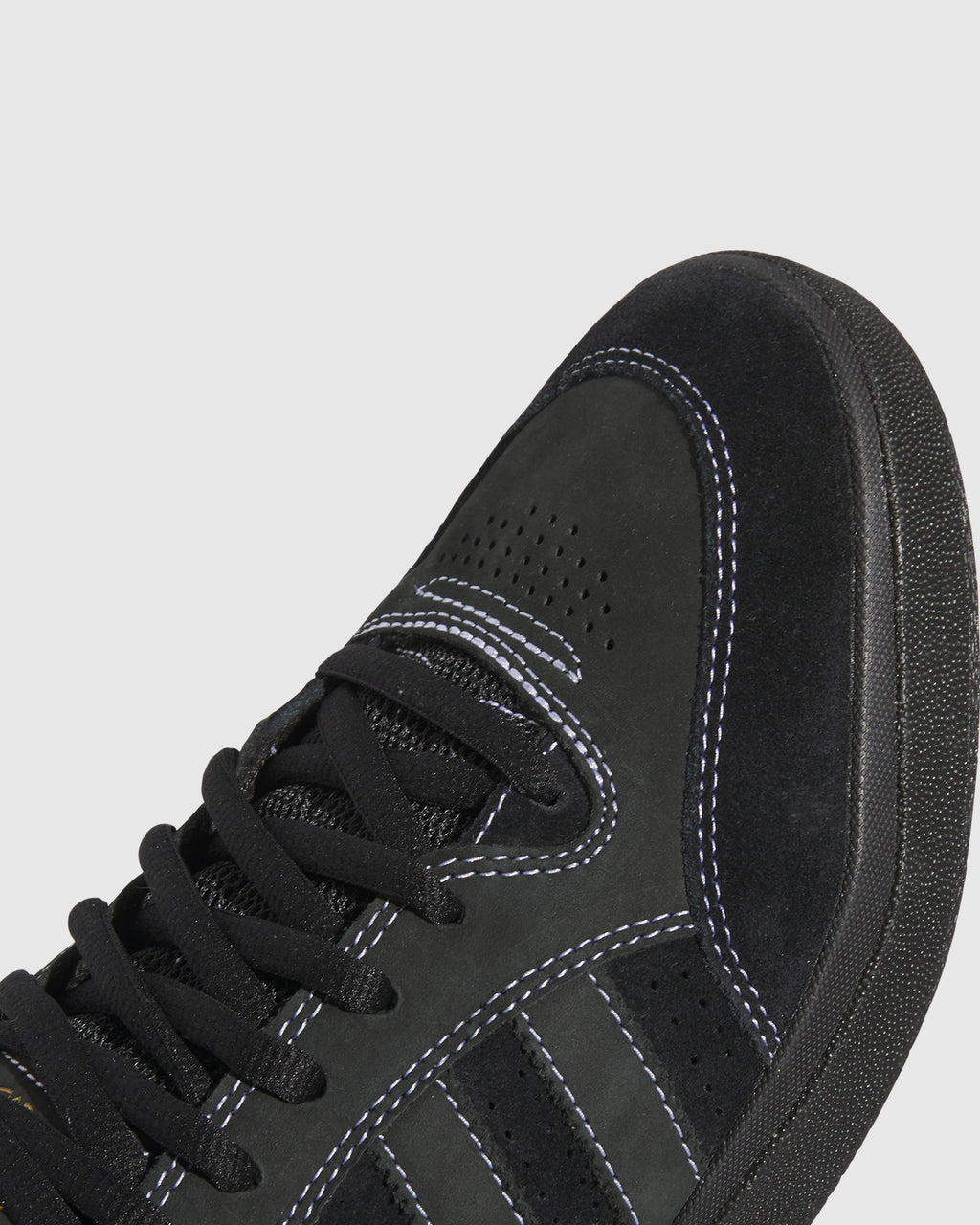 Mens Tyshawn Low Sneakers