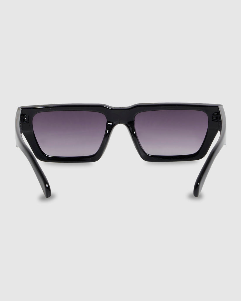 VERNAZZA BLACK