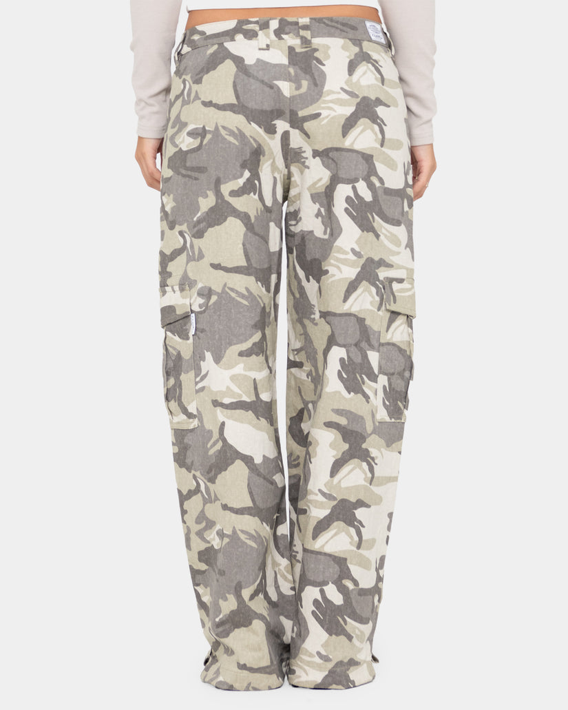 WOMENS CAMO-MILE LOW RISE CARGO PANT