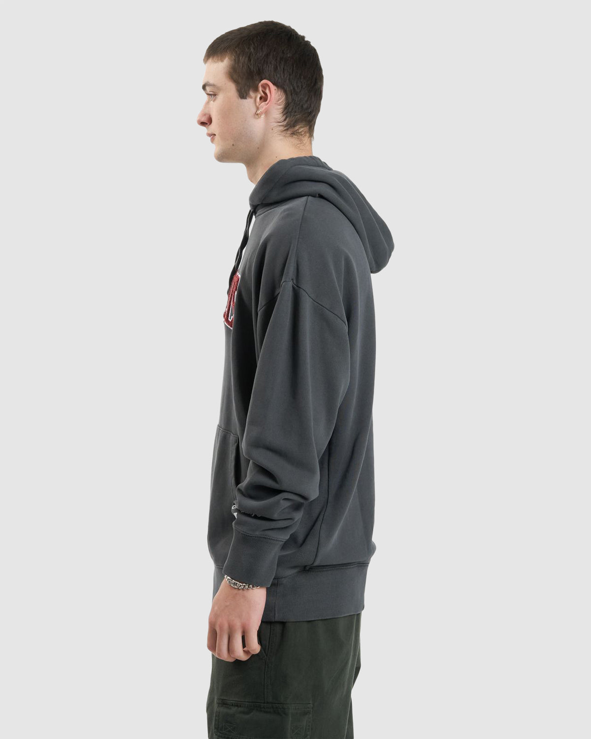 MENS STAND FIRM SLOUCH PULLOVER HOODIE