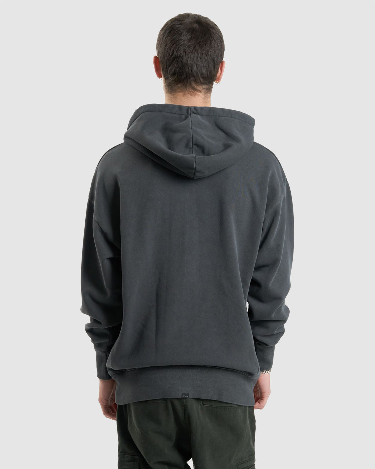 MENS STAND FIRM SLOUCH PULLOVER HOODIE