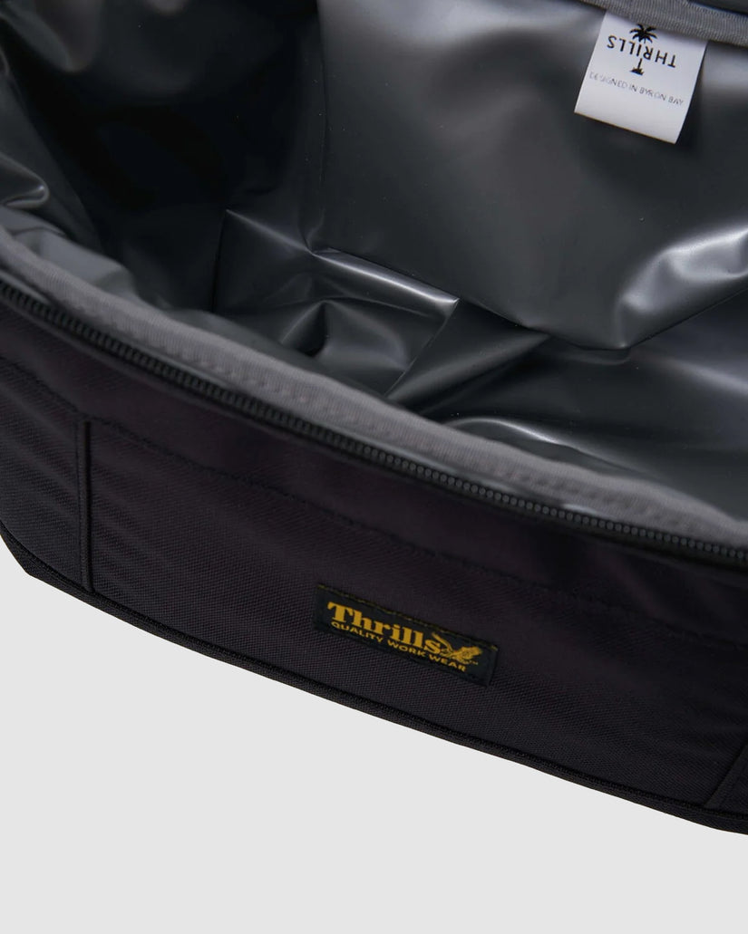 MENS THRILLS LUNCHBOX COOLER
