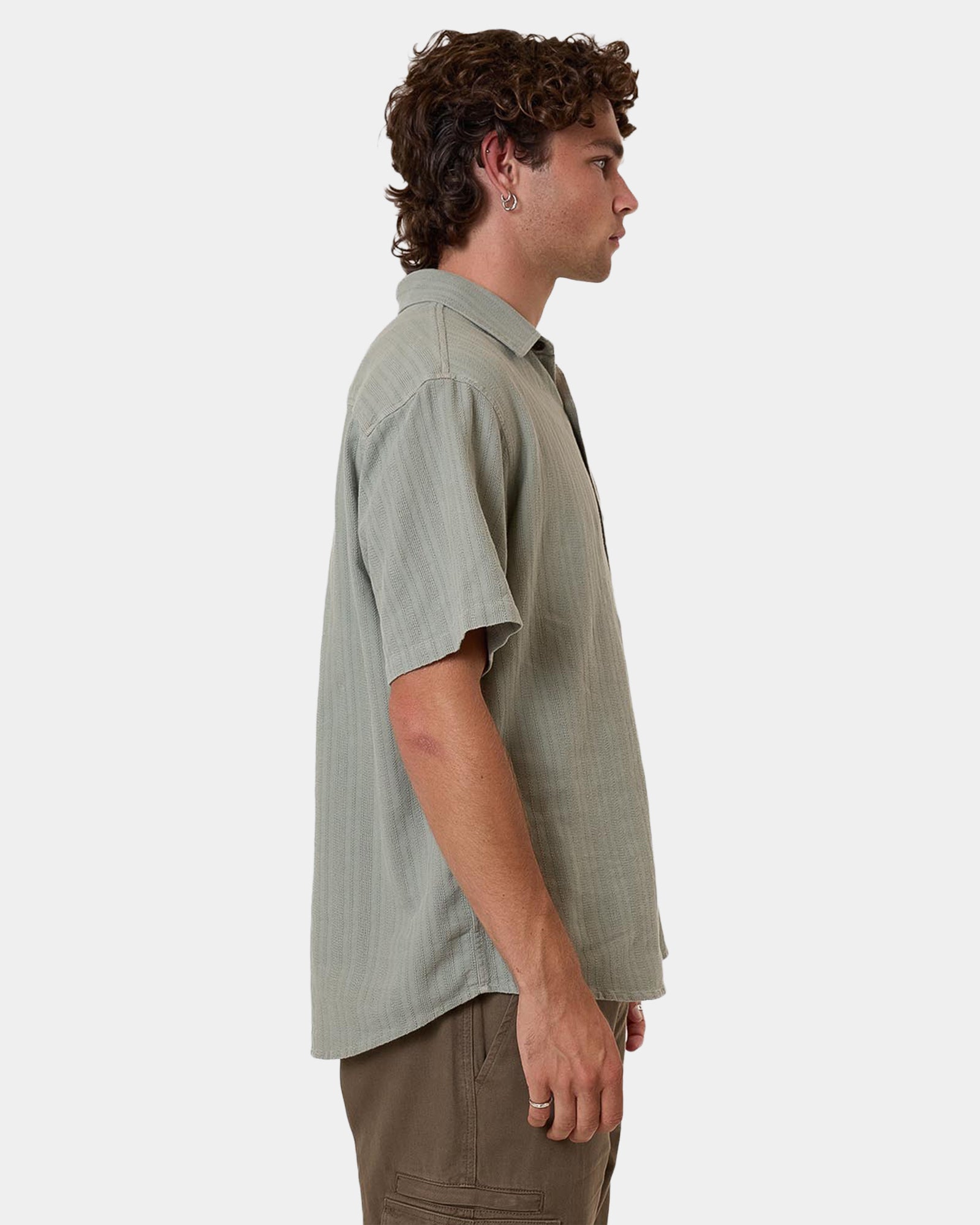 Mens Unhinged Short Sleeve Shirt
