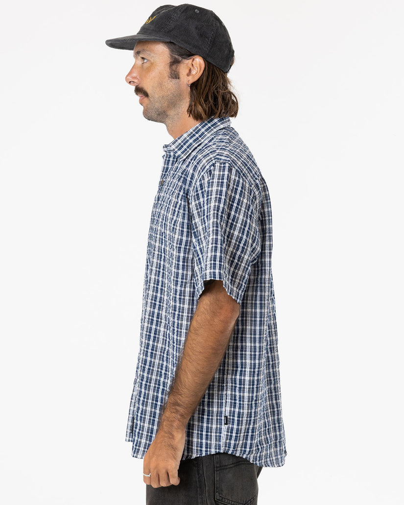 MENS SPLIT DECISION SHORT SLEEVE SHIRT