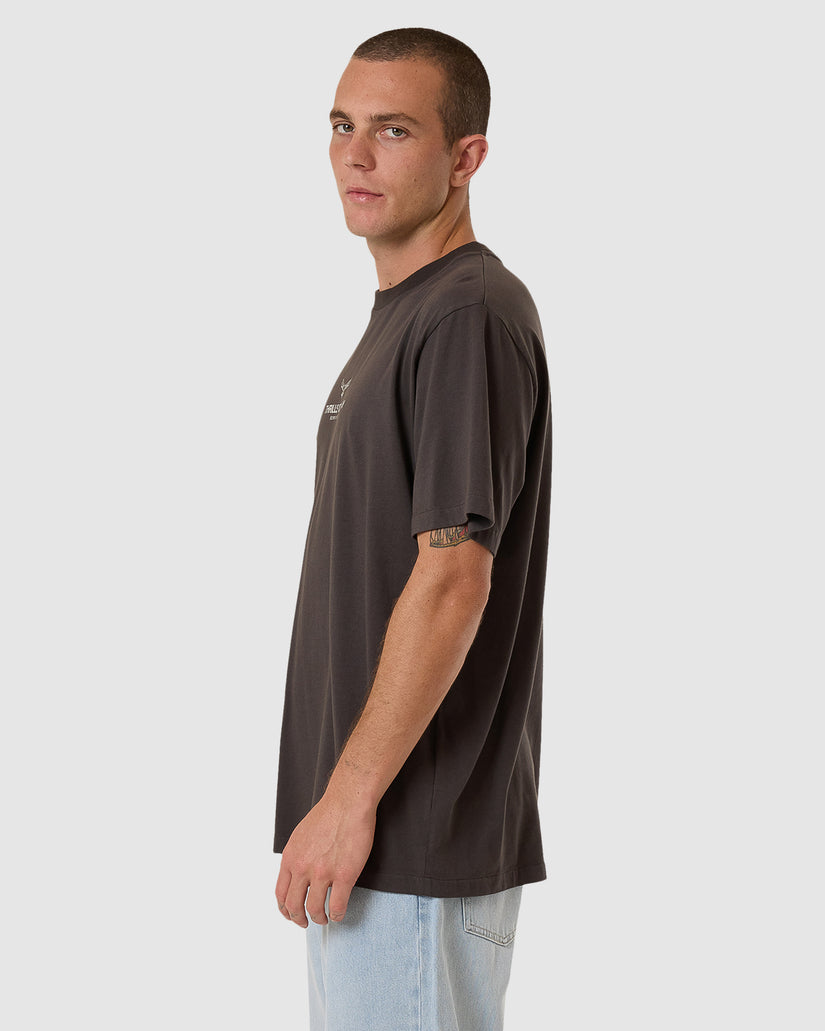 MENS EMBLEM MERCH FIT T-SHIRT