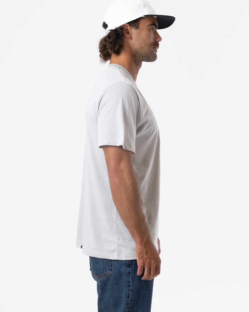 MENS MINIMAL THRILLS MERCH FIT T-SHIRT