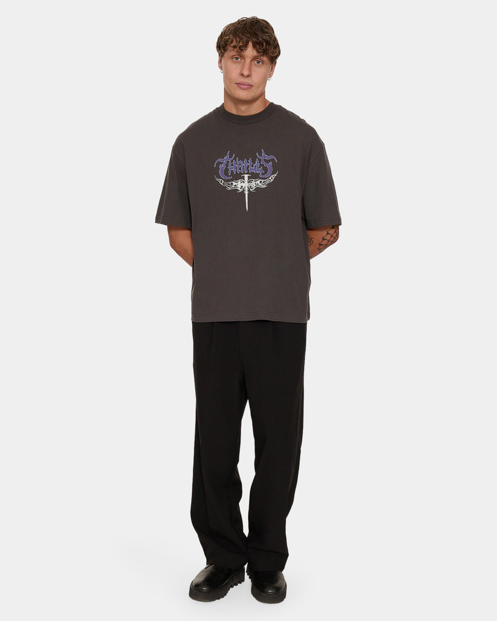INTO THE VOID APPLIQUE OVERSIZE BOX ALBK