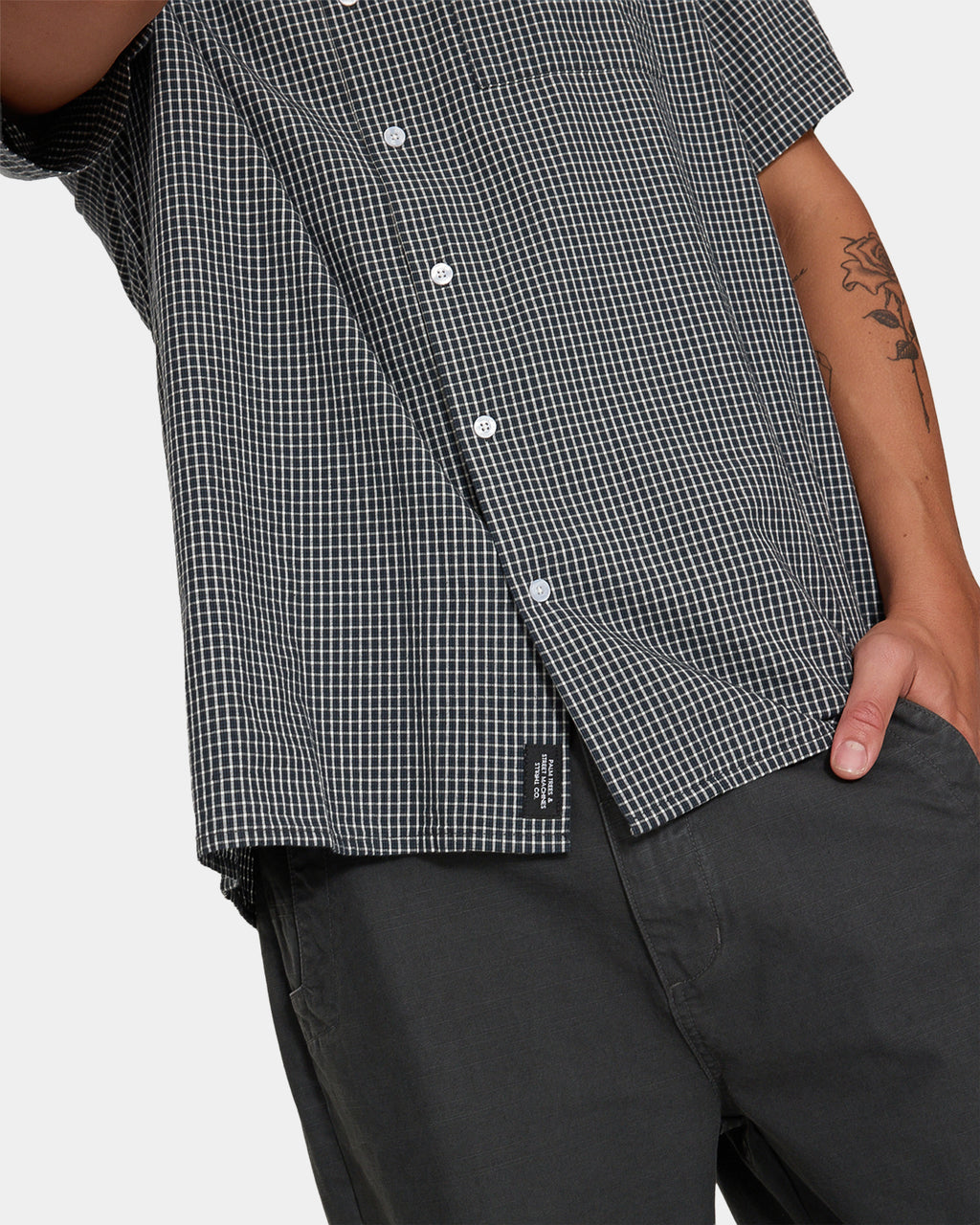 SPLIT DECISION SHORT SLEEVE CHECK S P62