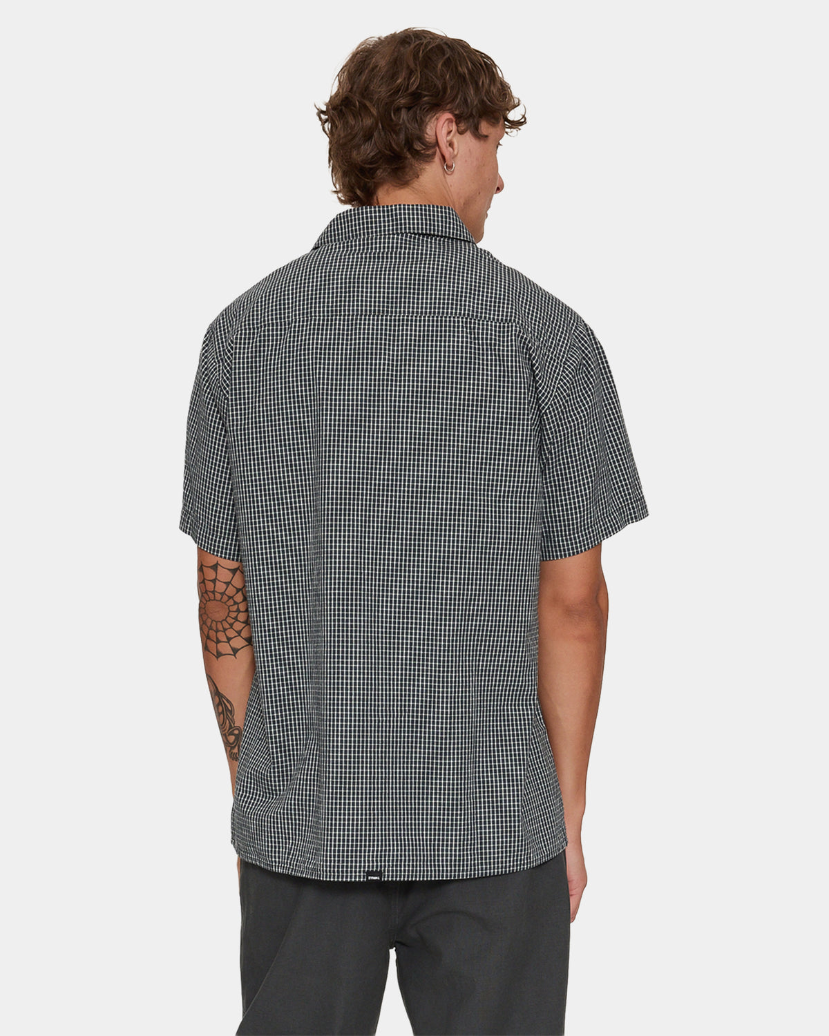 SPLIT DECISION SHORT SLEEVE CHECK S P62