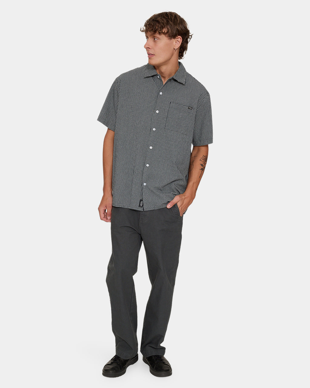 SPLIT DECISION SHORT SLEEVE CHECK S P62