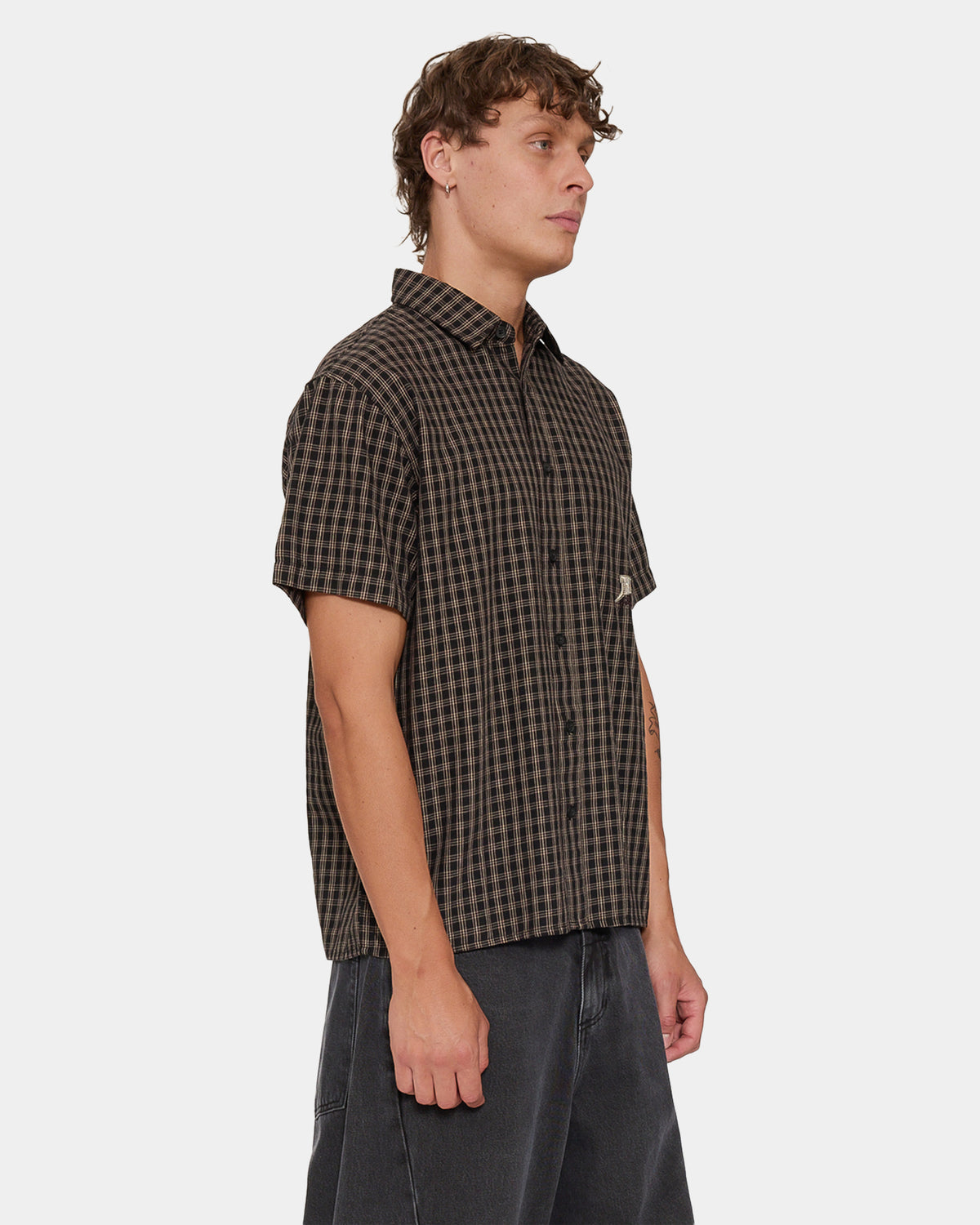 WHAT WE BELIEVE CROPPED SHORT SLEEV BLK1