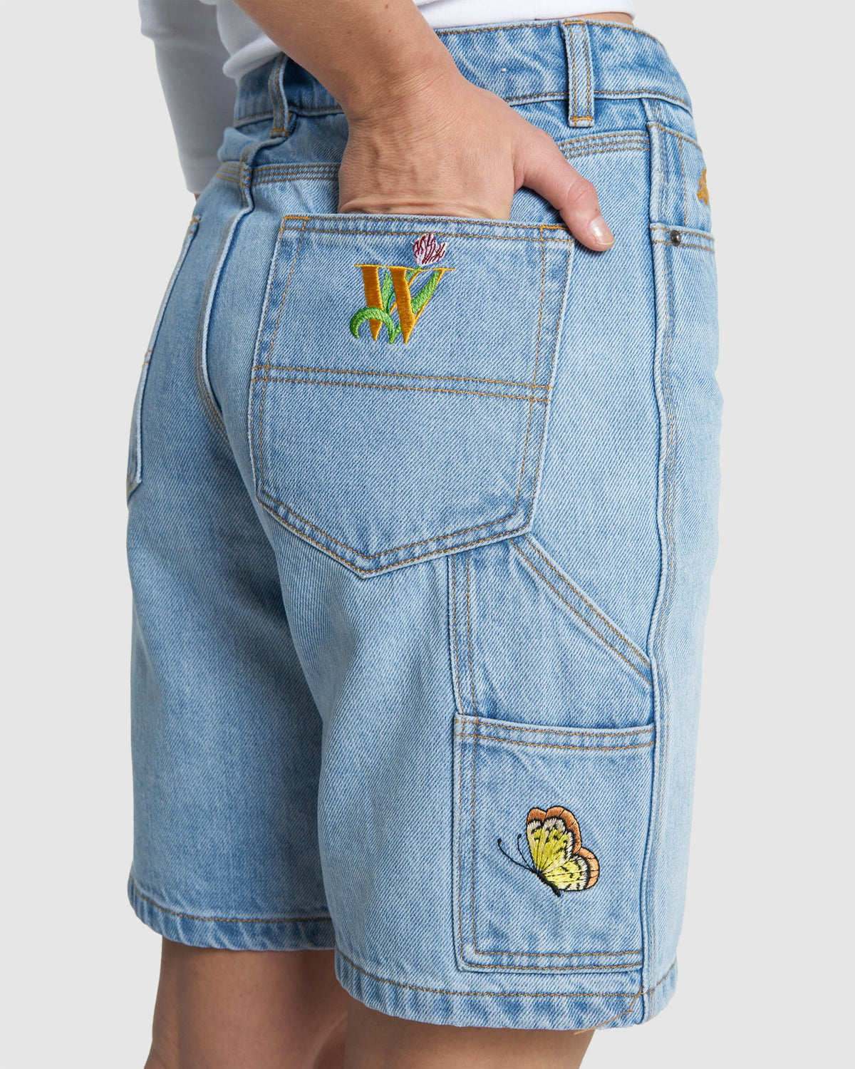 WOMENS FLUTTERBY CARPENTER SHORTS